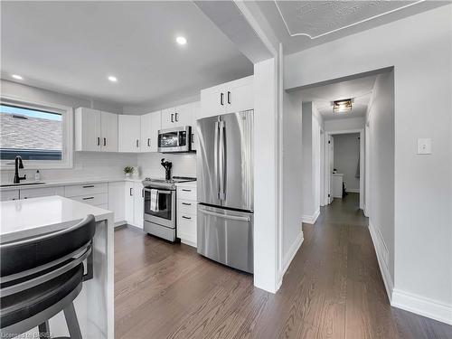 29 Ashgrove Avenue, Brantford, ON - Indoor Photo Showing Kitchen