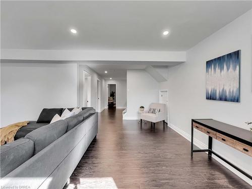 29 Ashgrove Avenue, Brantford, ON - Indoor Photo Showing Living Room