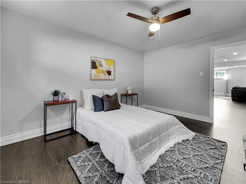 29 Ashgrove Avenue, Brantford, ON - Indoor Photo Showing Bedroom