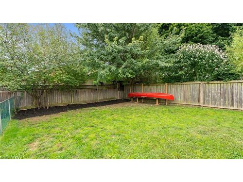 77 Westchester Way, Brantford, ON - Outdoor With Backyard