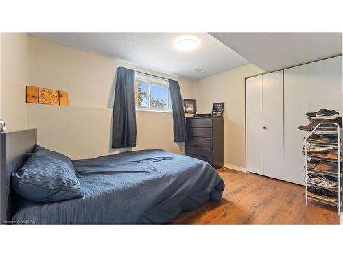 77 Westchester Way, Brantford, ON - Indoor Photo Showing Bedroom