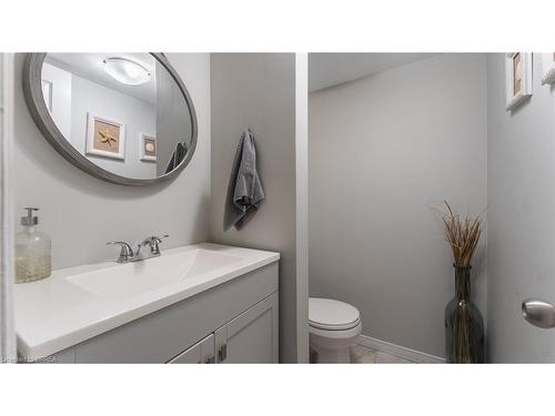 77 Westchester Way, Brantford, ON - Indoor Photo Showing Bathroom