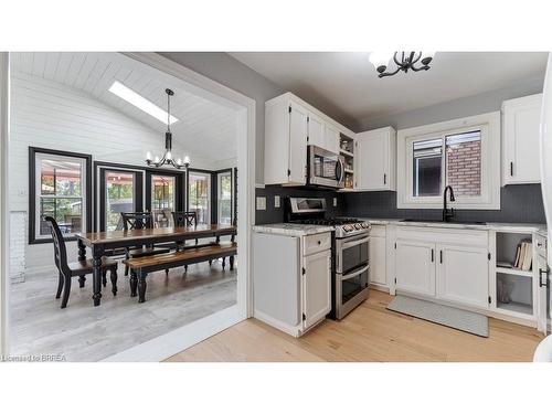 11 Ravine Crescent, Townsend, ON - Indoor Photo Showing Kitchen