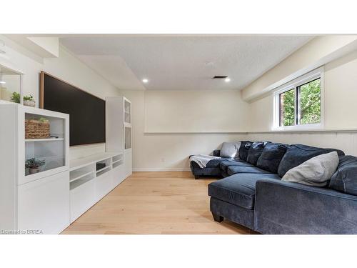 11 Ravine Crescent, Townsend, ON - Indoor Photo Showing Living Room