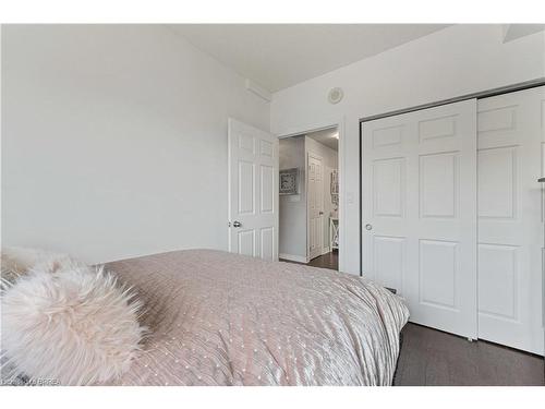 410-170 Water Street N, Cambridge, ON - Indoor Photo Showing Bedroom