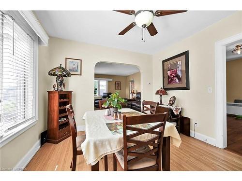 134 Queensway Drive, Brantford, ON - Indoor Photo Showing Dining Room