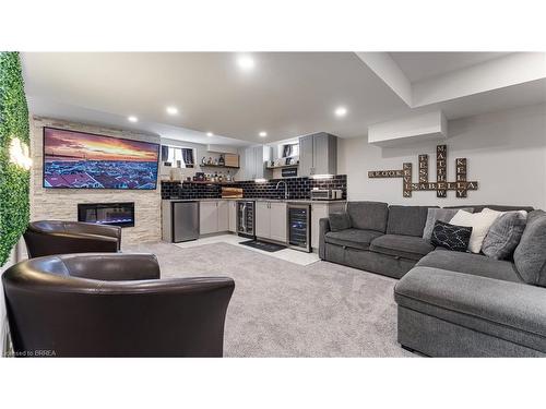 26 Doug Foulds Way, Paris, ON - Indoor Photo Showing Living Room