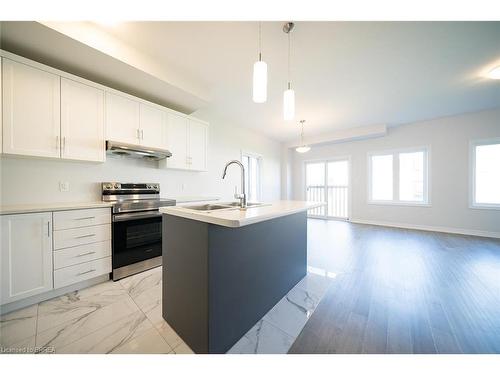 52 Bradley Avenue, Welland, ON - Indoor Photo Showing Kitchen With Upgraded Kitchen