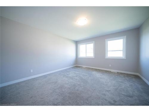 52 Bradley Avenue, Welland, ON - Indoor Photo Showing Other Room