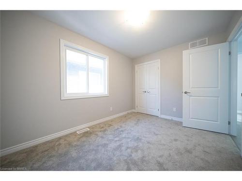 52 Bradley Avenue, Welland, ON - Indoor Photo Showing Other Room