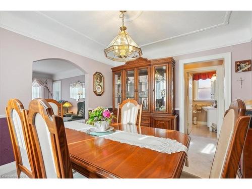 949 Dunsmure Road, Hamilton, ON - Indoor Photo Showing Dining Room