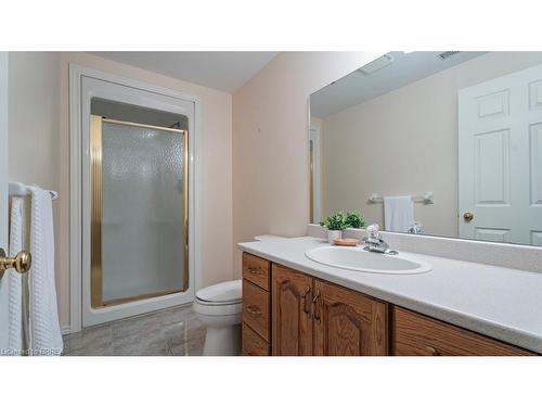 23-570 West Street, Brantford, ON - Indoor Photo Showing Bathroom