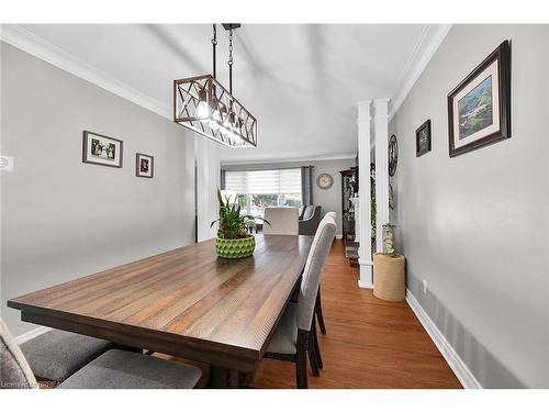 31 Harvest Lane, Brantford, ON - Indoor Photo Showing Dining Room