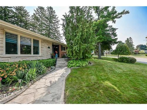 31 Harvest Lane, Brantford, ON - Outdoor