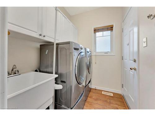 204 Mcguiness Drive, Brantford, ON - Indoor Photo Showing Laundry Room