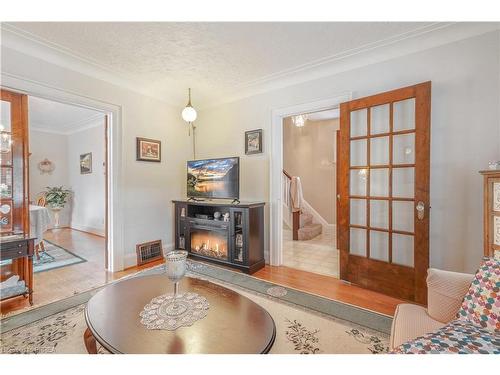 120 Alfred Street, Brantford, ON - Indoor Photo Showing Living Room With Fireplace