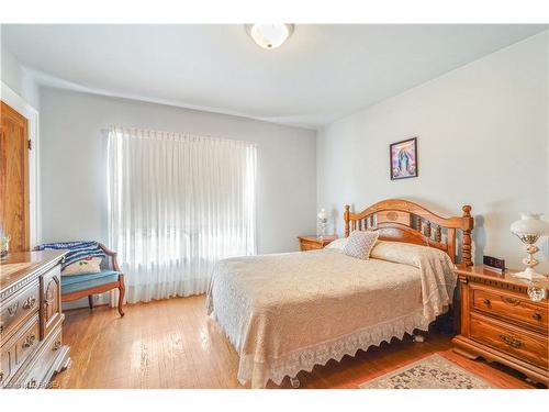 120 Alfred Street, Brantford, ON - Indoor Photo Showing Bedroom