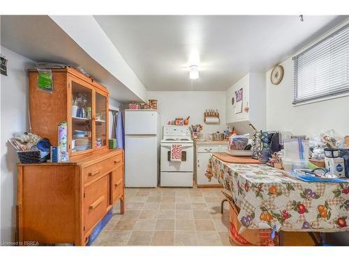 120 Alfred Street, Brantford, ON - Indoor Photo Showing Kitchen