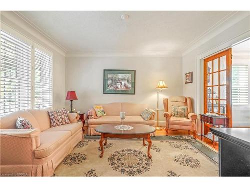 120 Alfred Street, Brantford, ON - Indoor Photo Showing Living Room