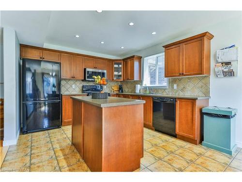 29 Fisher Street, Brantford, ON - Indoor Photo Showing Kitchen