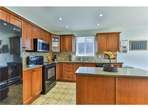 29 Fisher Street, Brantford, ON - Indoor Photo Showing Kitchen