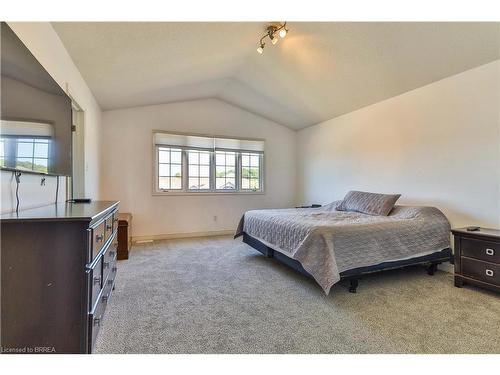 29 Fisher Street, Brantford, ON - Indoor Photo Showing Bedroom