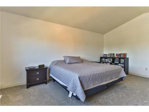 29 Fisher Street, Brantford, ON - Indoor Photo Showing Bedroom