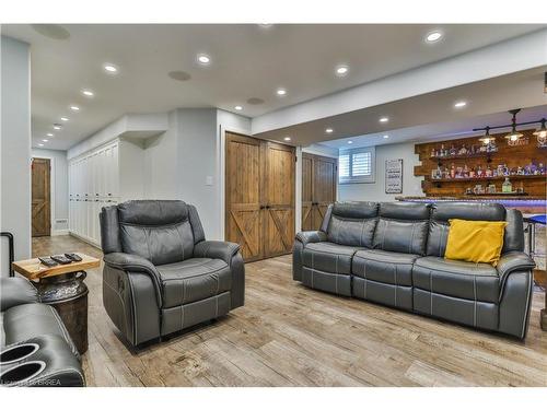 29 Fisher Street, Brantford, ON - Indoor Photo Showing Living Room