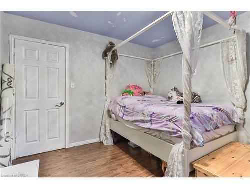 667 Champlain Boulevard, Cambridge, ON - Indoor Photo Showing Bedroom