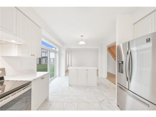 8 Tate Street, Brantford, ON - Indoor Photo Showing Kitchen