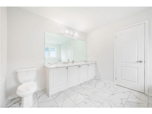 8 Tate Street, Brantford, ON - Indoor Photo Showing Bathroom