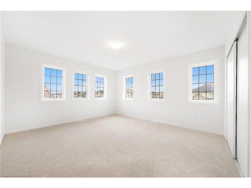 8 Tate Street, Brantford, ON - Indoor Photo Showing Other Room