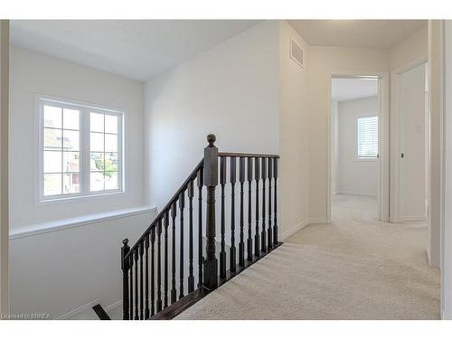 106 Warner Lane, Brantford, ON - Indoor Photo Showing Other Room