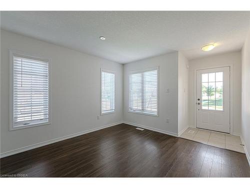 106 Warner Lane, Brantford, ON - Indoor Photo Showing Other Room