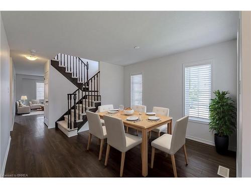 106 Warner Lane, Brantford, ON - Indoor Photo Showing Dining Room