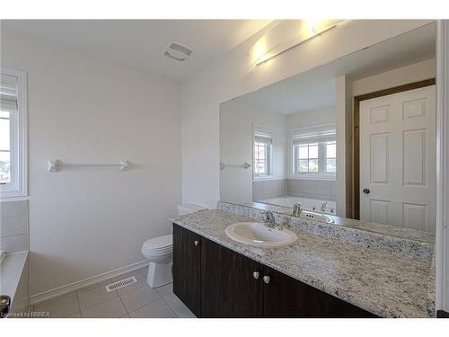 106 Warner Lane, Brantford, ON - Indoor Photo Showing Bathroom