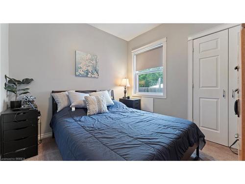 157 Weir Street N, Hamilton, ON - Indoor Photo Showing Bedroom