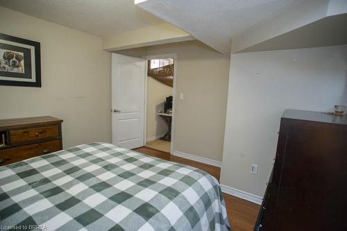 52 Beckett Drive, Brantford, ON - Indoor Photo Showing Bedroom