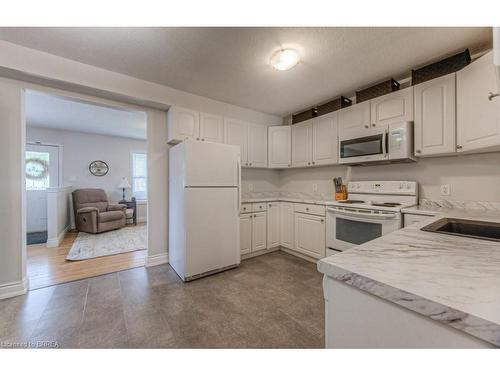 12 Elgin Street, Brantford, ON - Indoor Photo Showing Kitchen