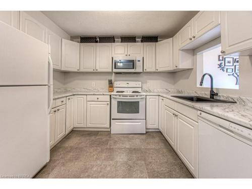 12 Elgin Street, Brantford, ON - Indoor Photo Showing Kitchen