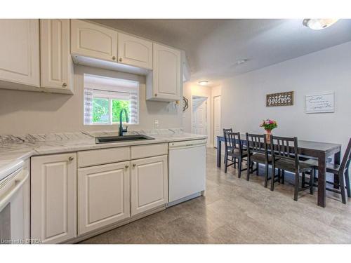 12 Elgin Street, Brantford, ON - Indoor Photo Showing Kitchen