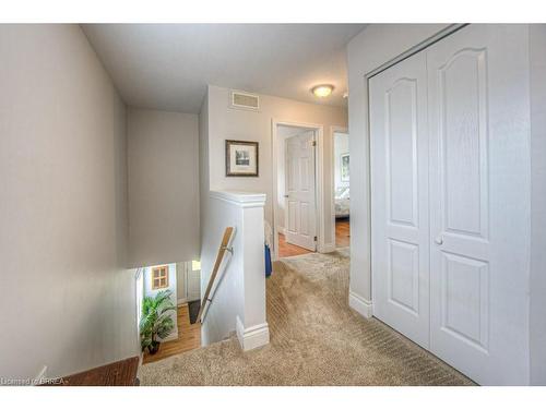 12 Elgin Street, Brantford, ON - Indoor Photo Showing Other Room