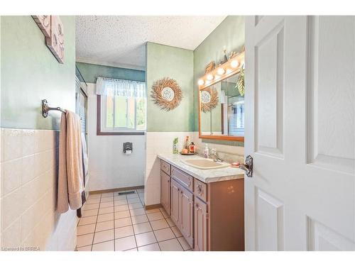 165 Mcgill Road, Mount Pleasant, ON - Indoor Photo Showing Bathroom