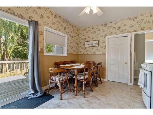 66 Oak Street, Brantford, ON - Indoor Photo Showing Dining Room