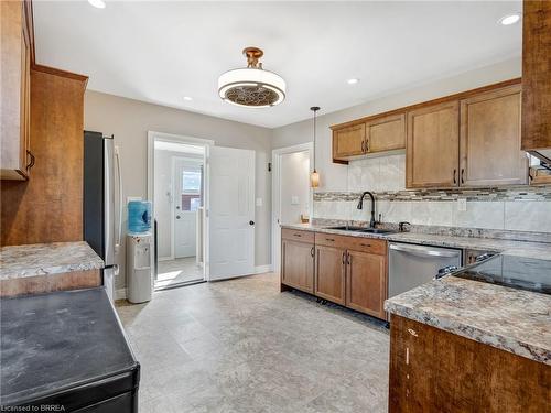 74 Rawdon Street, Brantford, ON - Indoor Photo Showing Kitchen