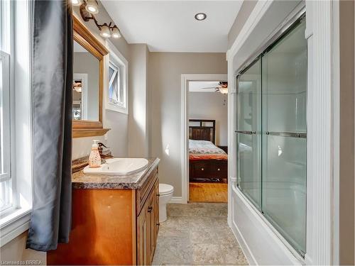 74 Rawdon Street, Brantford, ON - Indoor Photo Showing Bathroom