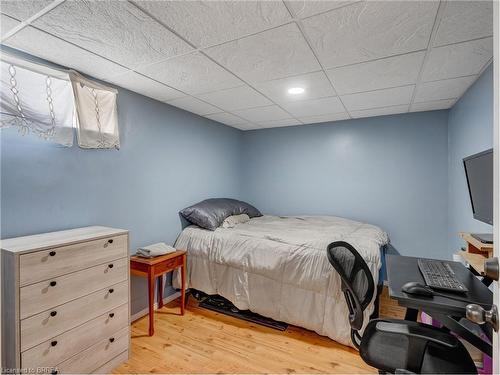 74 Rawdon Street, Brantford, ON - Indoor Photo Showing Bedroom