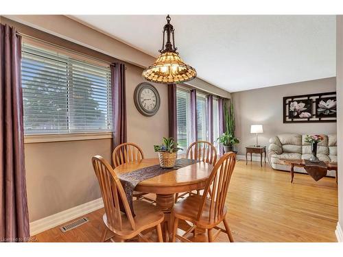 6 Brisbane Boulevard, Brantford, ON - Indoor Photo Showing Dining Room