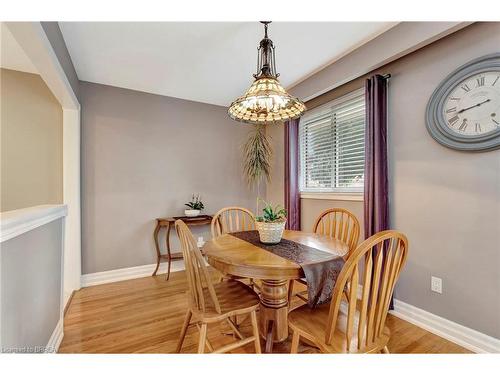 6 Brisbane Boulevard, Brantford, ON - Indoor Photo Showing Dining Room