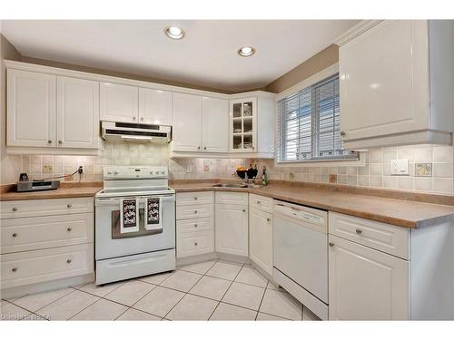 6 Brisbane Boulevard, Brantford, ON - Indoor Photo Showing Kitchen